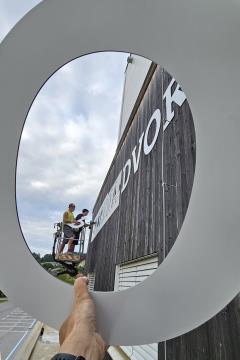 NAPIS ŠPORTNA DVORANA RAKEK 01 FOTO MIRO KOS